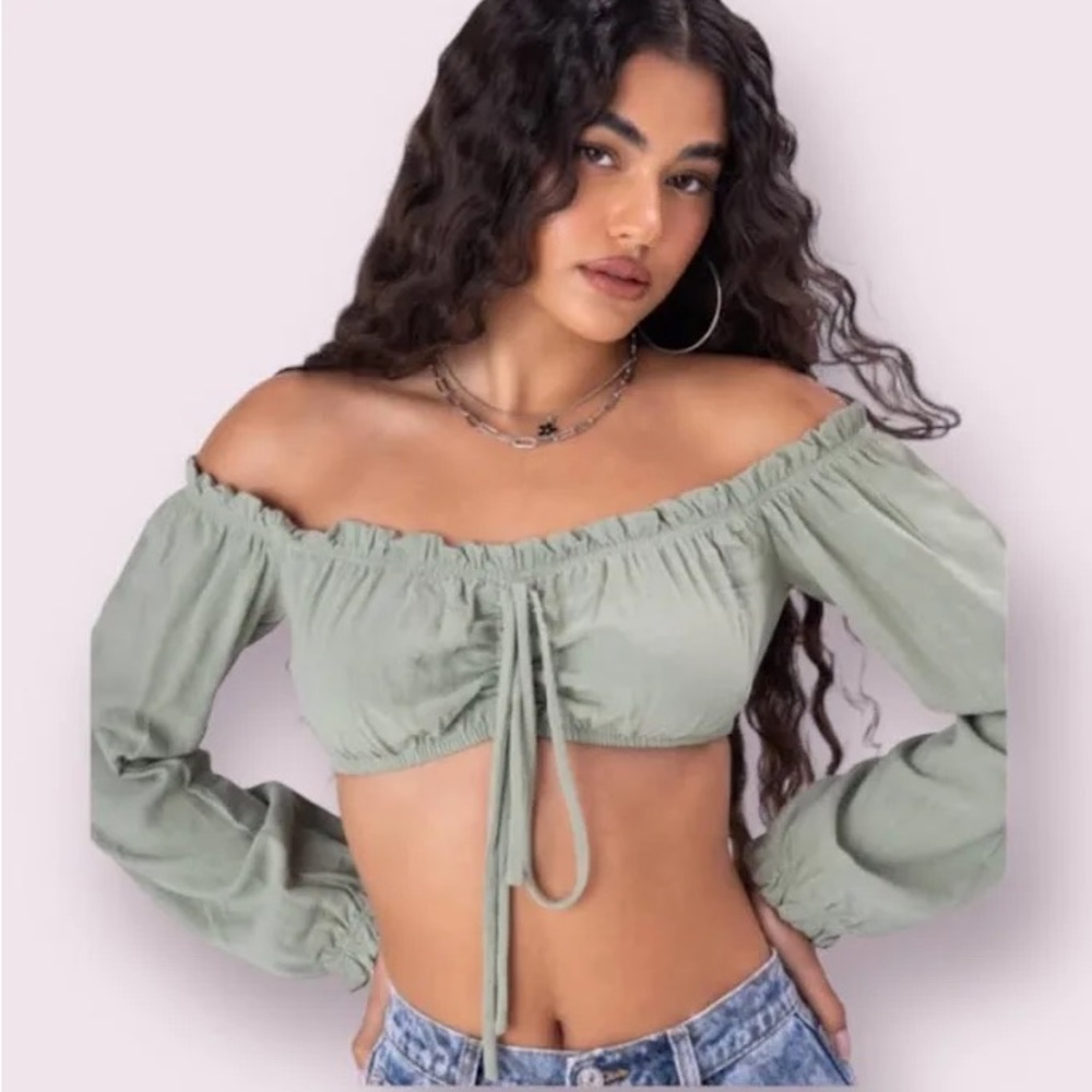 off shoulder crop top